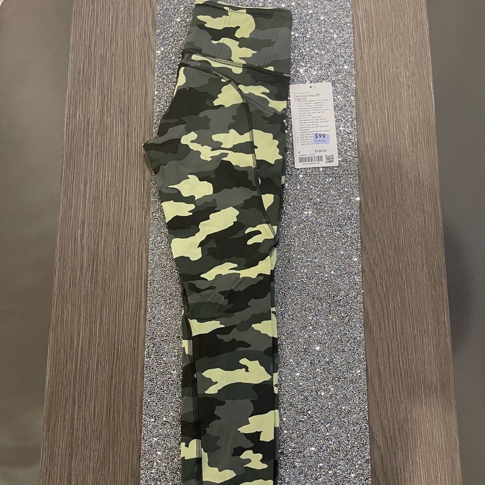 NWT Lululemon Fast and Free Tights 25 size 4 new CAMO - Picture 2 of 4